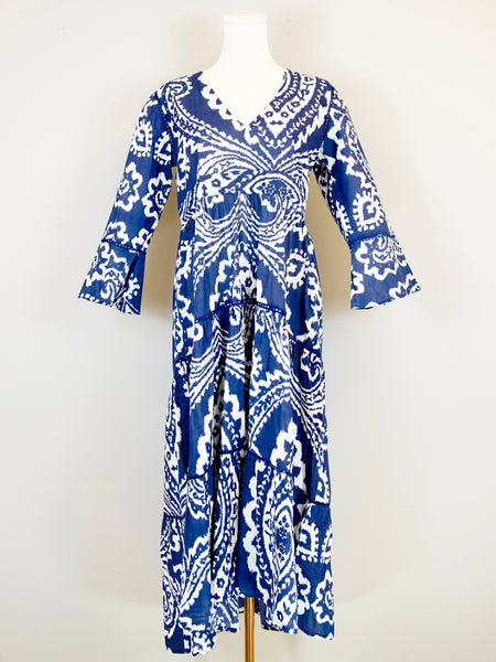 Water Mill Dress in Oversized Ikat Navy and White