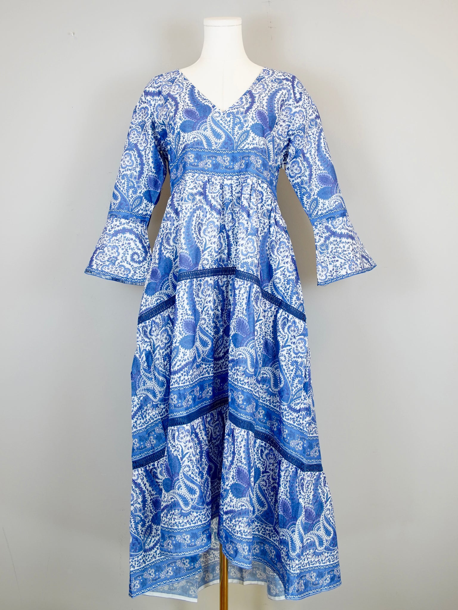 Water Mill Dress- Effervescent Paisley- White/Blue/Navy