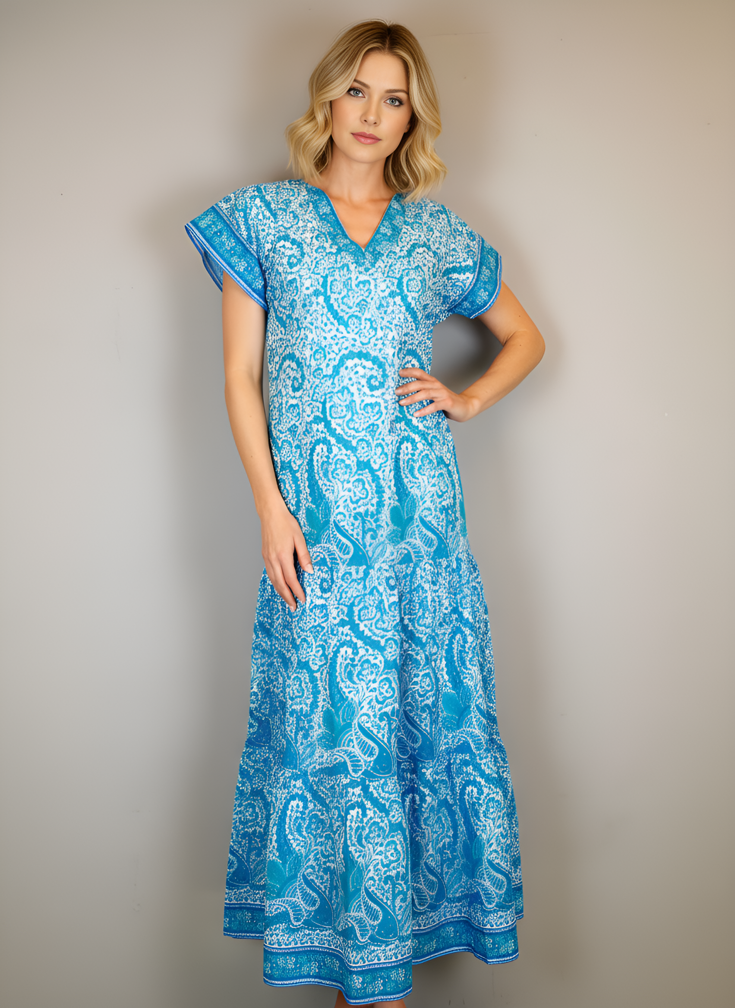 Bailey Maxi Dress - effervescent Paisley - White/ Capri Turquoise